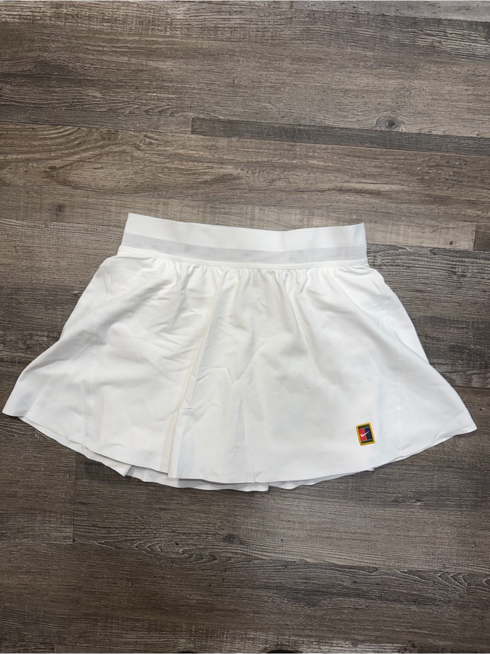 Nike Women’s AeroSwift Tennis  Skort Skirt  FD9055-100 White Rare‎